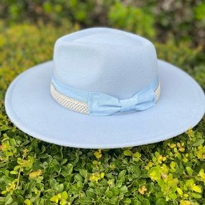 *SOLD*  Hat w/ Pearls